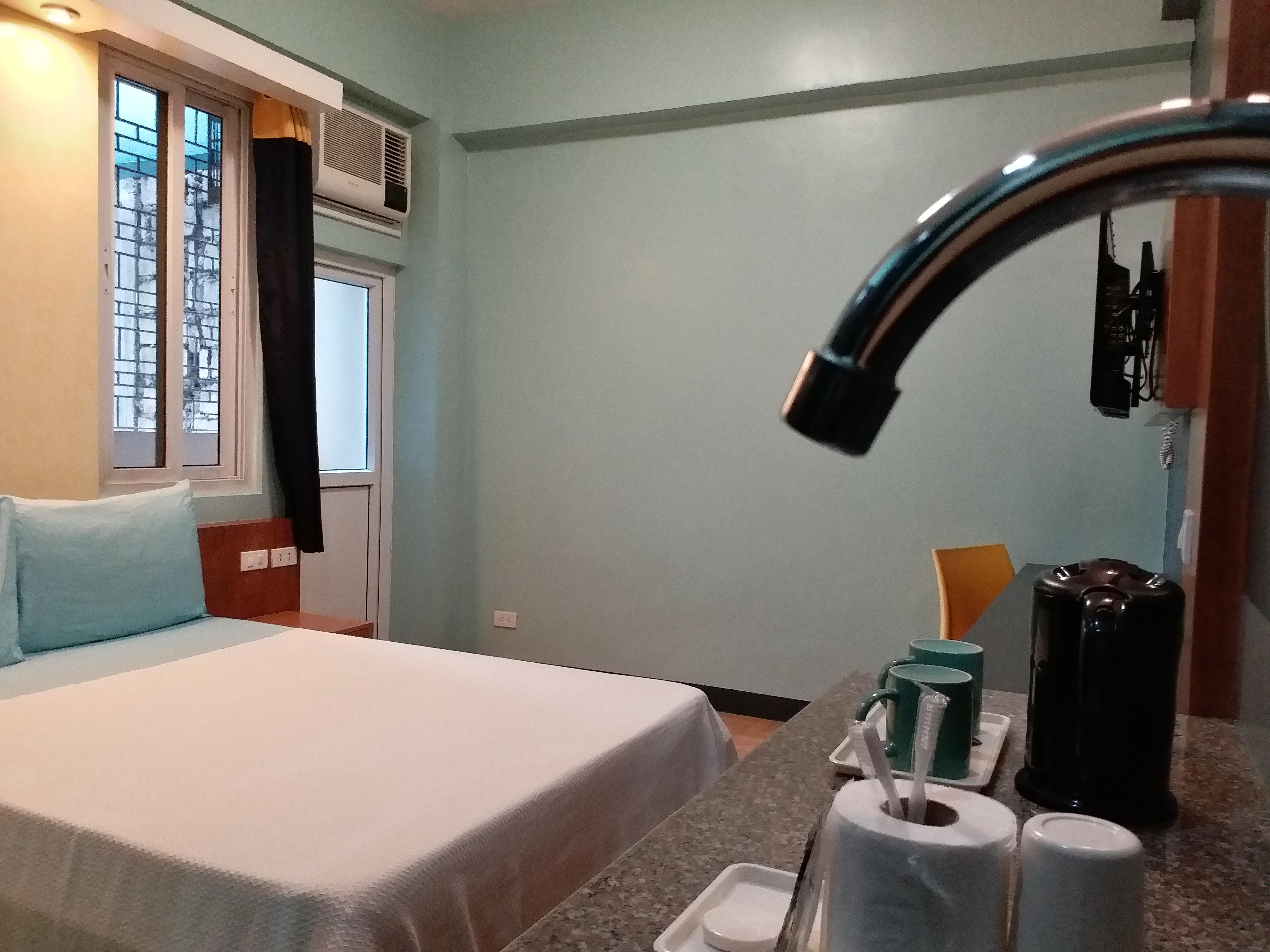 Leesons Residences Manille Extérieur photo
