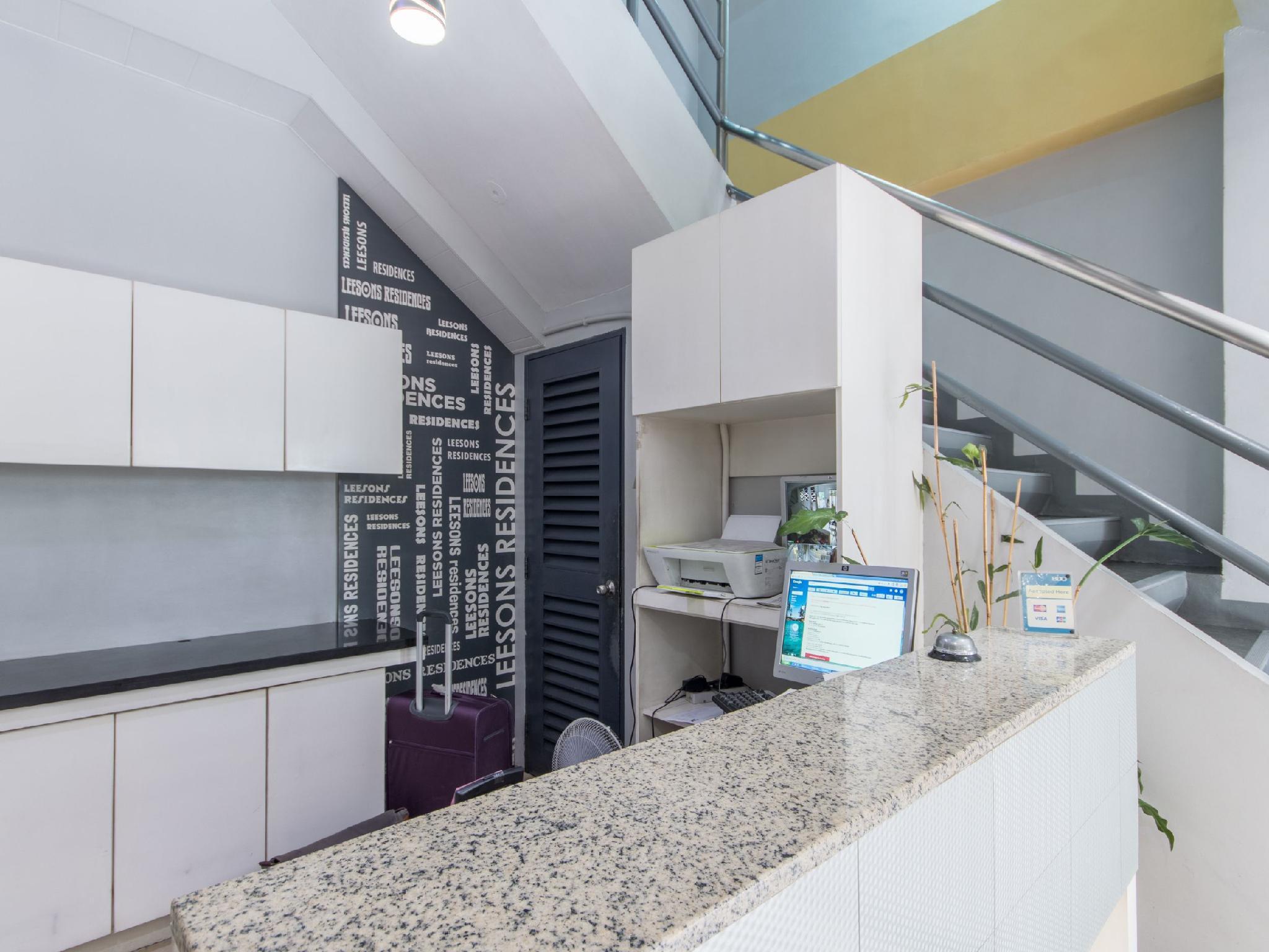 Leesons Residences Manille Extérieur photo