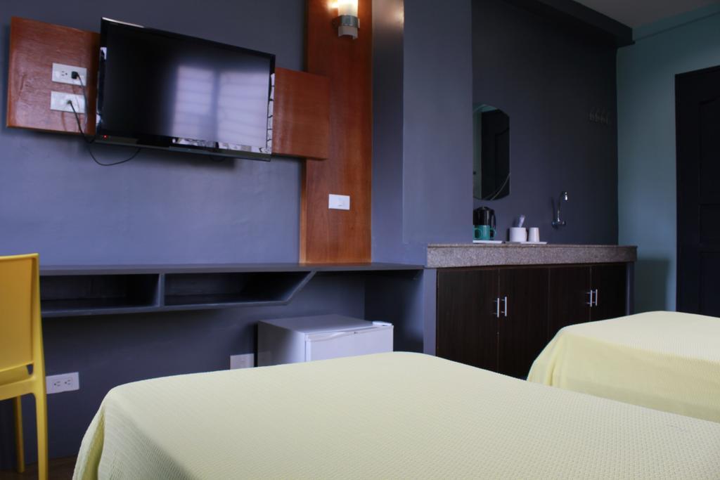 Leesons Residences Manille Extérieur photo
