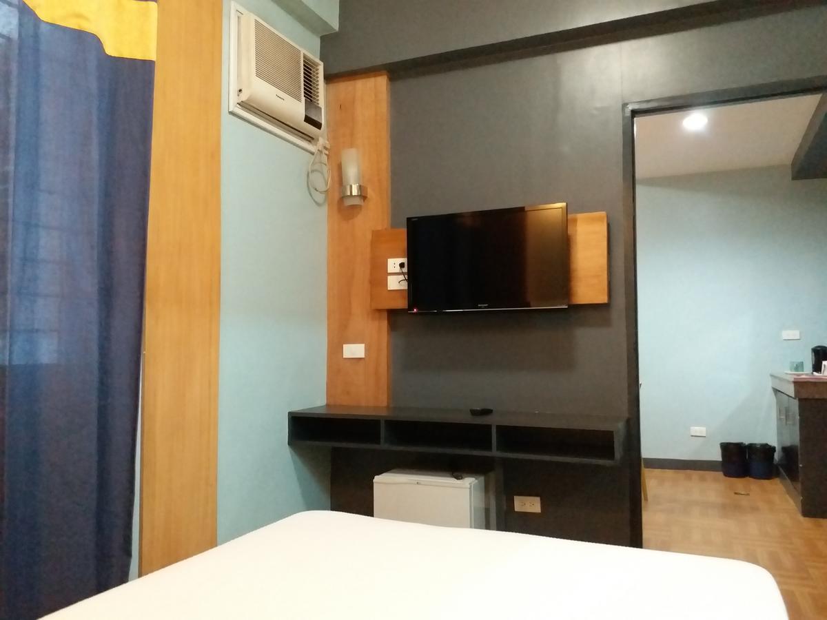 Leesons Residences Manille Extérieur photo