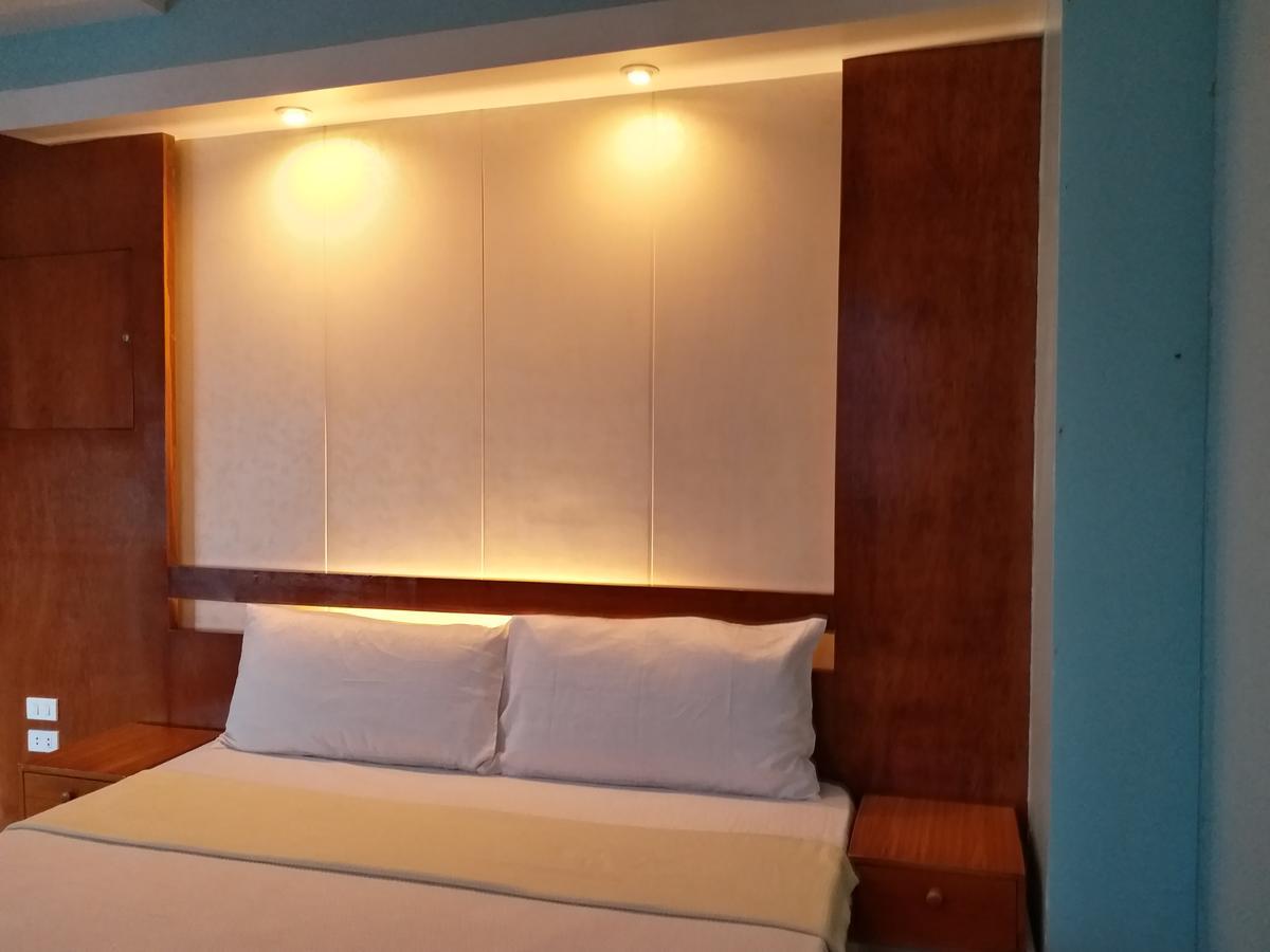 Leesons Residences Manille Extérieur photo